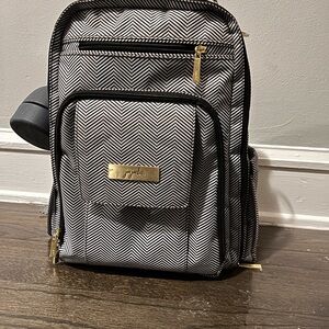 Ju-Ju-Be Black and White Men's Backpack
